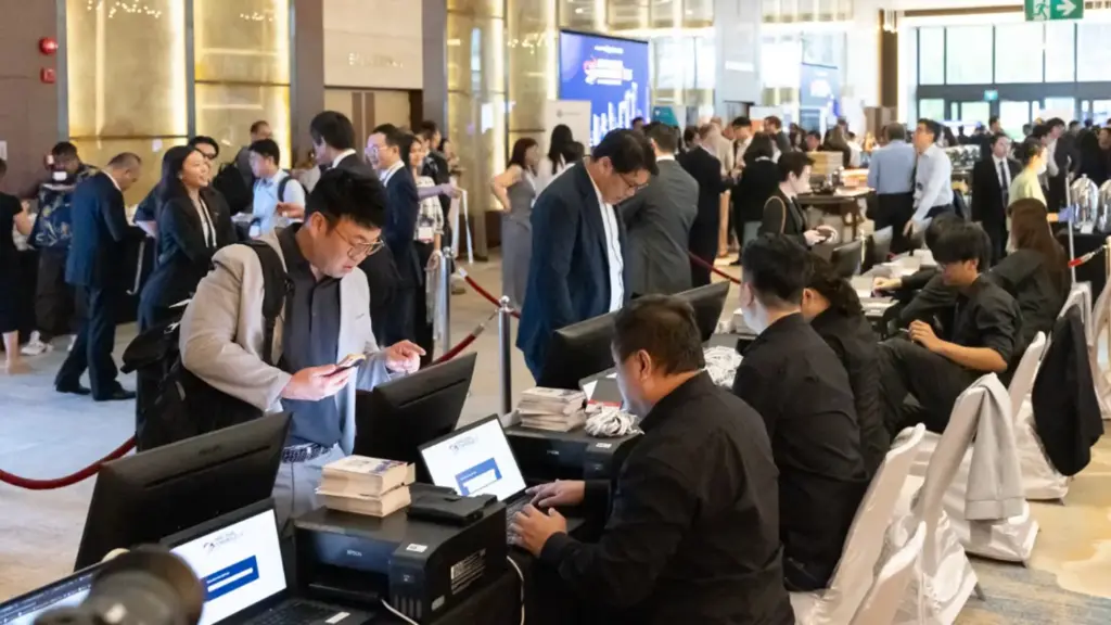 Digital Registration - Event and Conference - DIgital Event Tools - The Project Crew Registration counters at a conference by The Project Crew